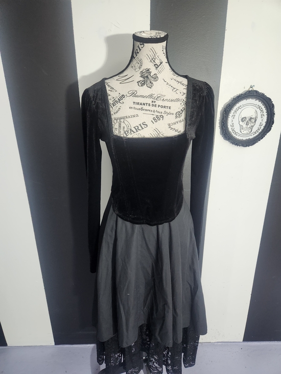 Blu Pepper Tops - Blu Pepper Black Velvet Long-Sleeve Square Neck Top